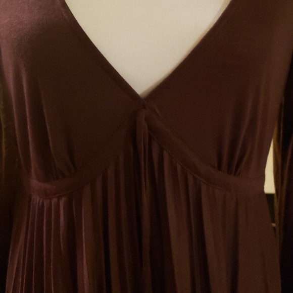 Dress - Picture 2 of 8